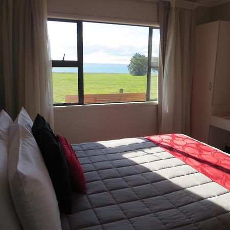 Harbour View Motel On Ahuriri Beach In Napier Nz With Sea View Suites Room photo