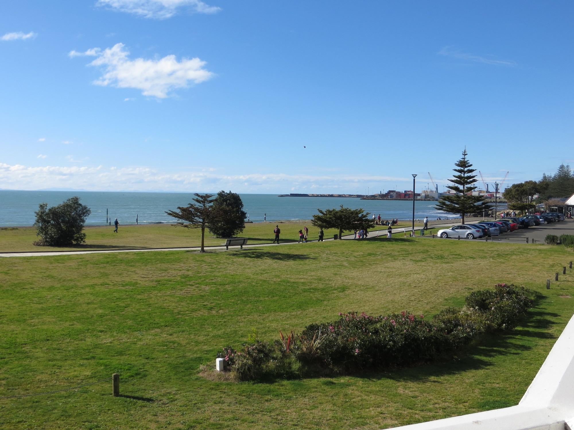 Harbour View Motel On Ahuriri Beach In Napier Nz With Sea View Suites Exterior photo