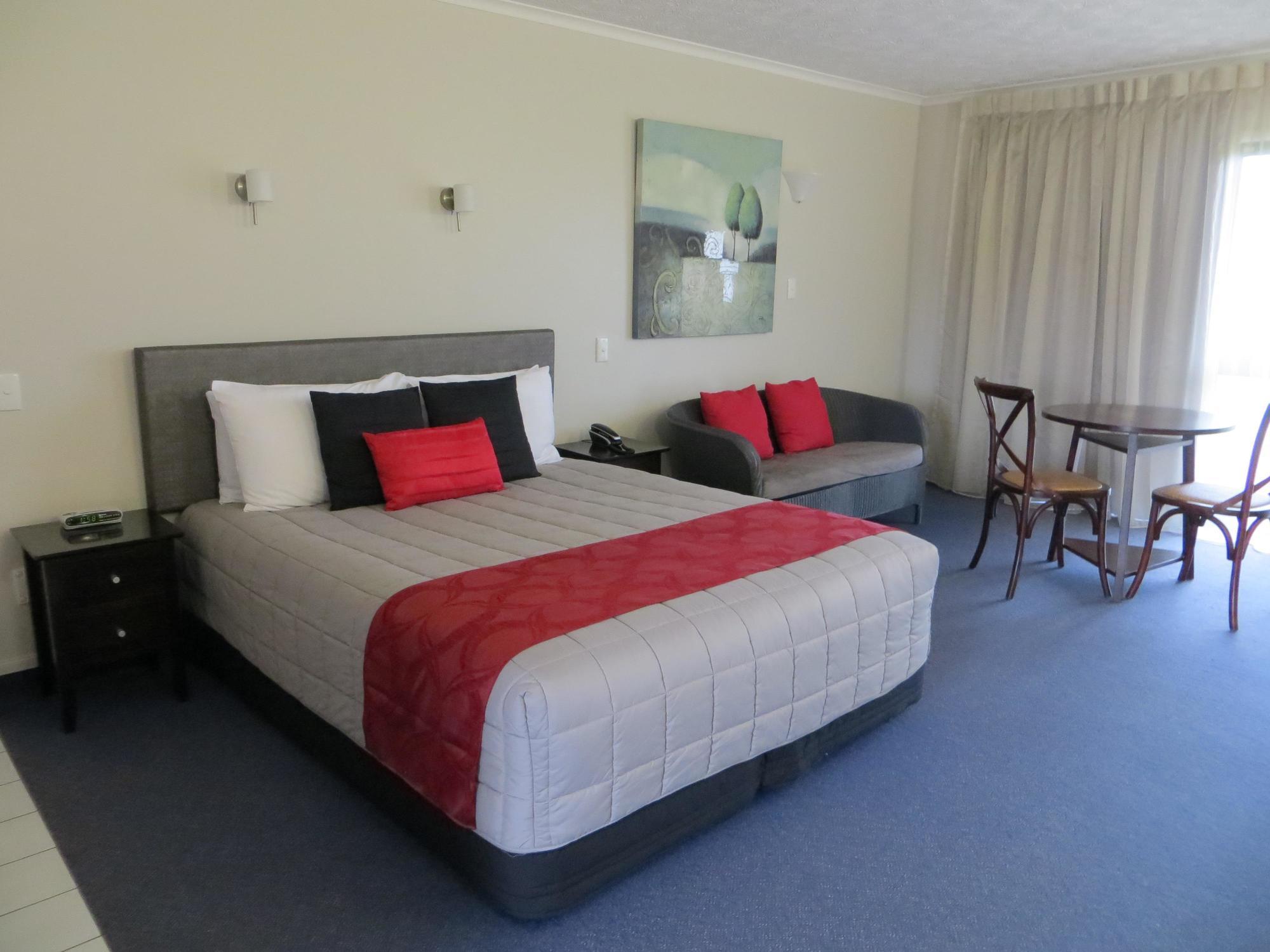 Harbour View Motel On Ahuriri Beach In Napier Nz With Sea View Suites Exterior photo